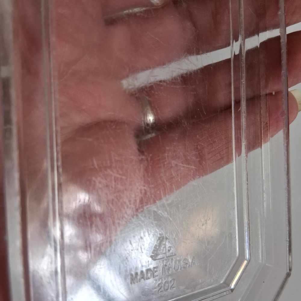 Vintage Arrow Plastics 202 Clear Plastic Diamond Cut Covered Butter Dish USA - Picture 7 of 11
